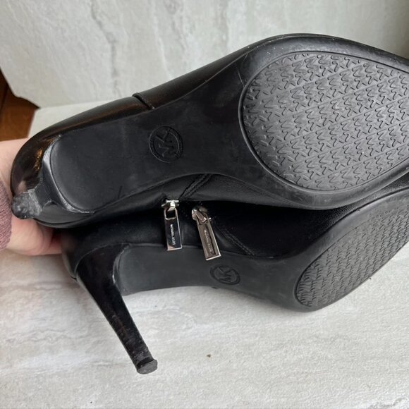 Michael Kors Blaine Heeled Booties Black Size 9.5 side zip - Picture 10 of 11